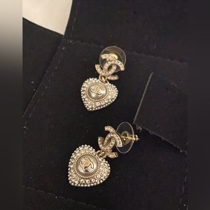 Chanel heart pearl earrings